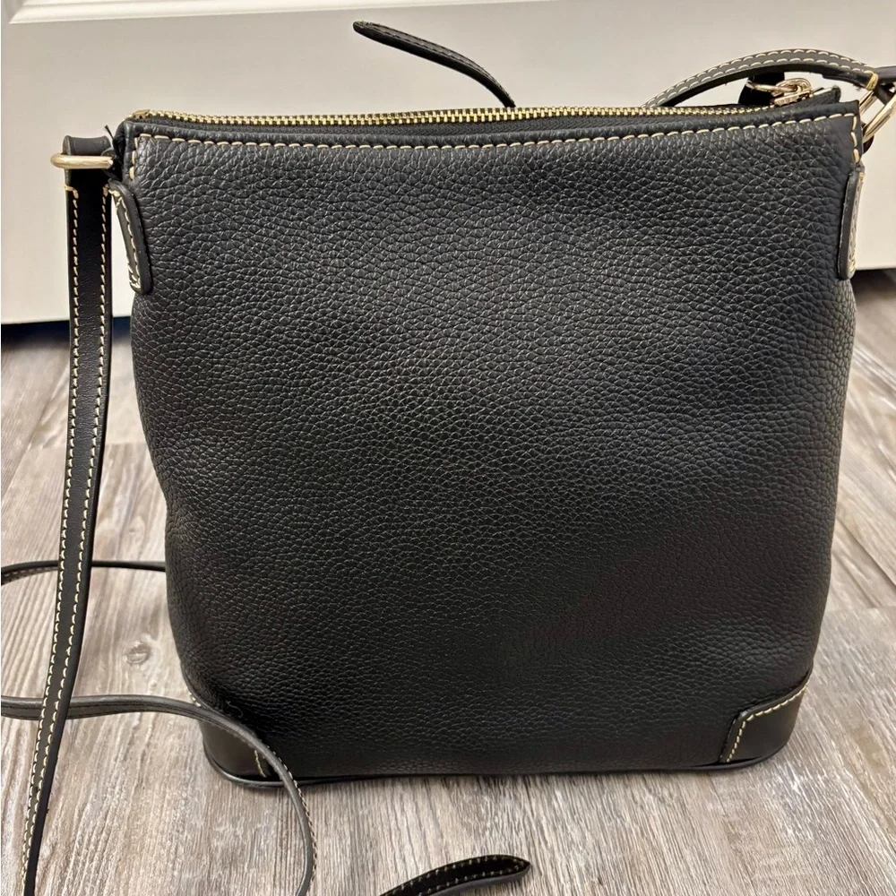 Dooney&Bourke crossbody purse - Picture 2 of 7
